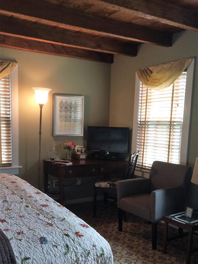Bed and Breakfast A Butlers Manor à Southampton Extérieur photo